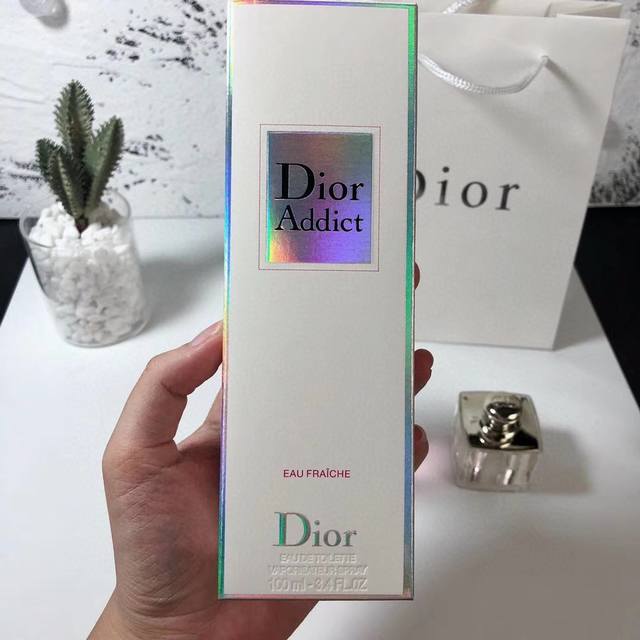 a counter-quality Dior Addict Eau de Parfum Pink Ml, is a fruity floral fragranc