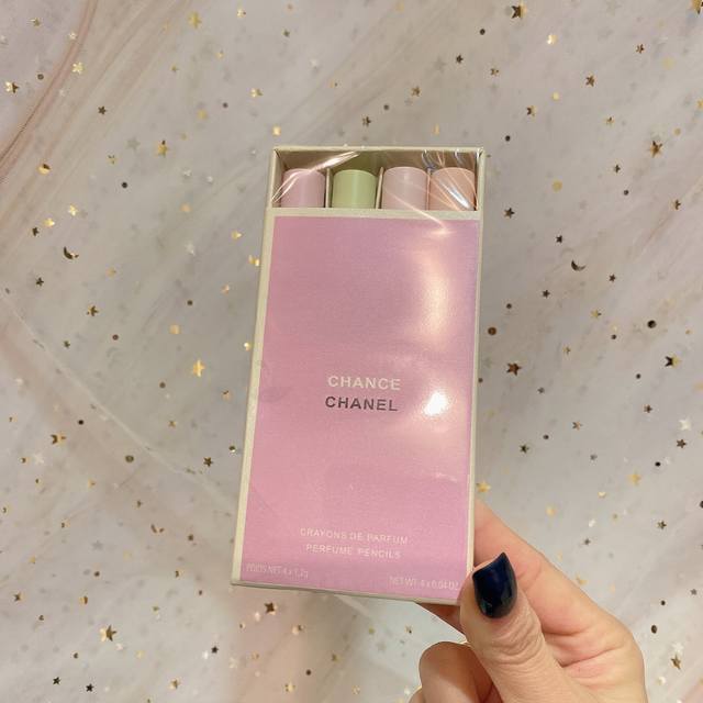 counter quality new small fragrance smear fragrance pen 4-piece set 4*1.2G, in a