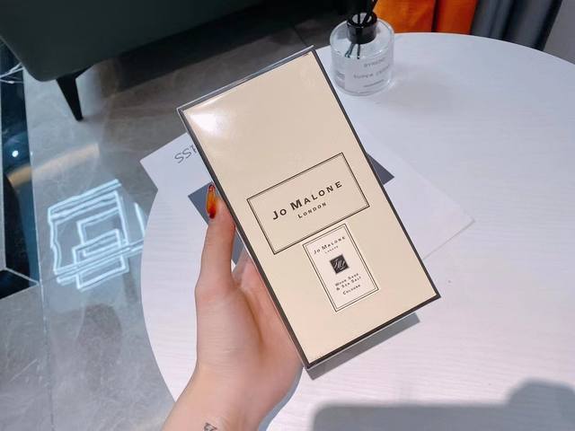 counter-quality Jo Malone Sage & Sea Salt Eau de Parfum Ml. Top Note: Okra Seed.