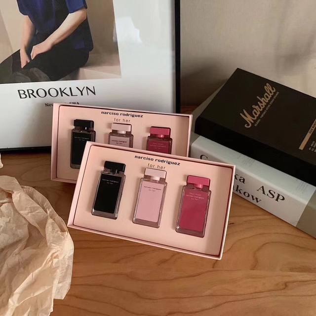 counter quality Naxisu perfume set cool female fragrance gentle lady temperament