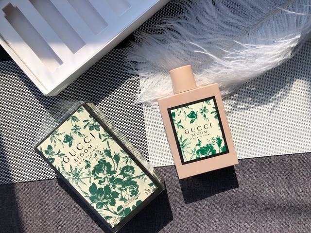 Gucci Bloom, the new Gucci fragrance! A truly stunning fragrance for men! Top no
