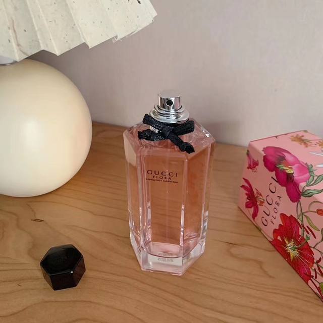 Counter quality: Flower Dance Gardenia Eau de Toilette has a light sweet scent,