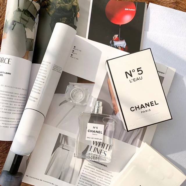counter-quality Chanel N5 Eau Blanc, fragrance: aldehyde floral. Top notes: Gras