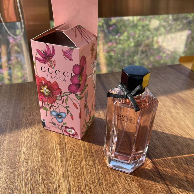 counter-quality Xiaogu Flora Flower Dance Gorgeous Gardenia Eau de Parfum, pink