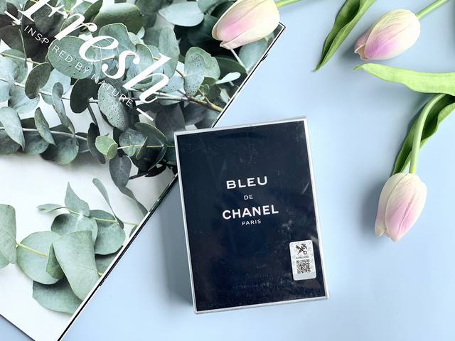 Counter quality, one bottle, one code. Scan the code to verify! Chanel Bleu de C