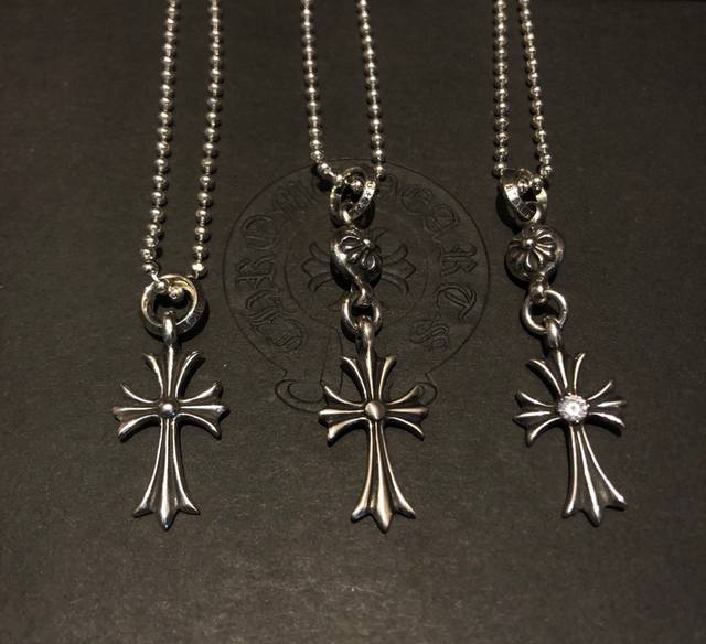 a counter-quality Chrome Hearts classic vintage necklace. The concave and convex
