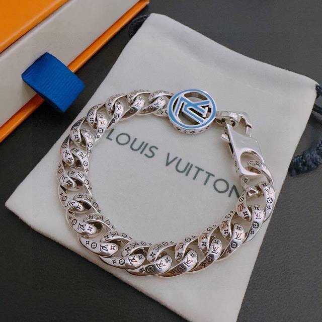 High-quality Louis Vuitton LV bracelet, original goods, new counter model, retro