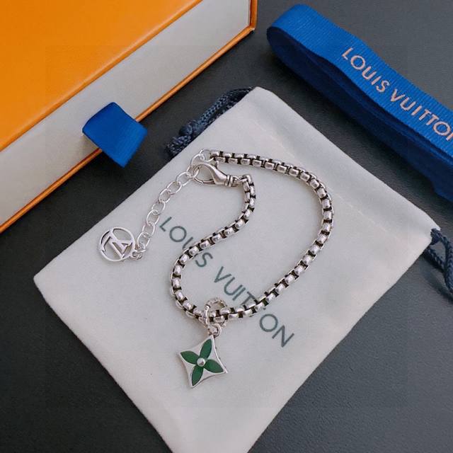 High-quality LV Louis Vuitton bracelet, original goods, new counter model, retro