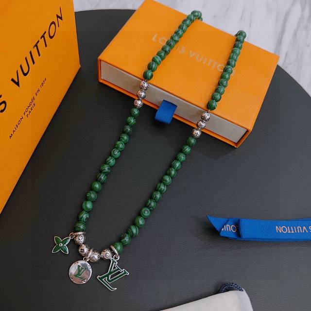 counter exquisite version Louis Vuitton Lv necklace multi-element agate Thai sil