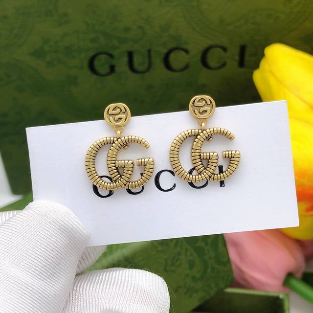No. Ged0129 Gucci new double G interlocking earrings