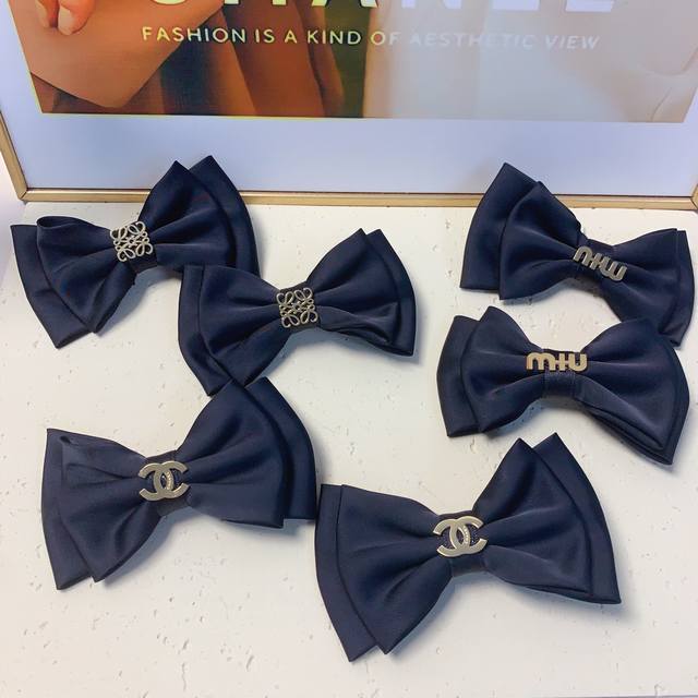 Chanel Miumiu Loewe bow titanium steel logo clip side clip daily exquisite small