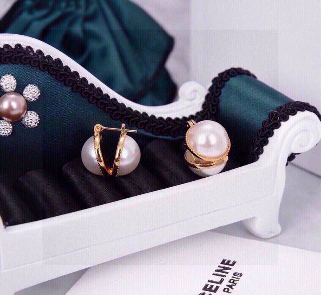 Celine's new pearl earrings are unique in design and full of personality, subver