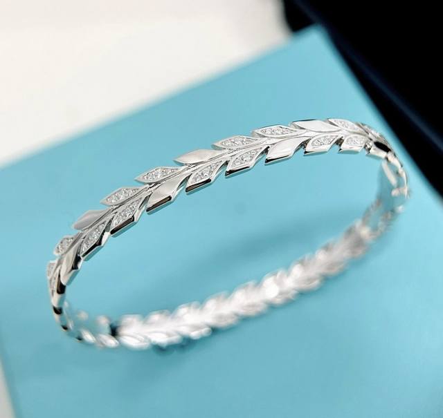 Tiffany bracelet exclusive debut high-end custom goddess design highlights exqui