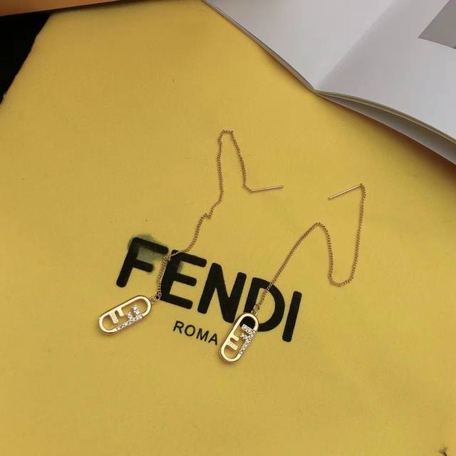 New Fendi Logo earrings are high-end custom-made and popular. The new style is s