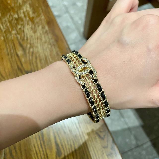 Chanel Autumn/Winter new collection, genuine leather bracelets, designed just fo