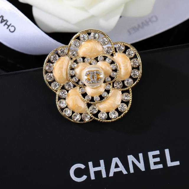 Chanel's new colorful brooch is exquisitely crafted in every detail. This design