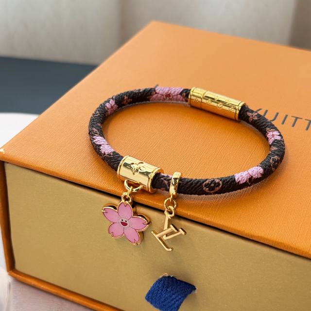 New Lv X Tm Sakura Bracelet Original Louis Vuitton Sakura Presbyopic Flower Leat