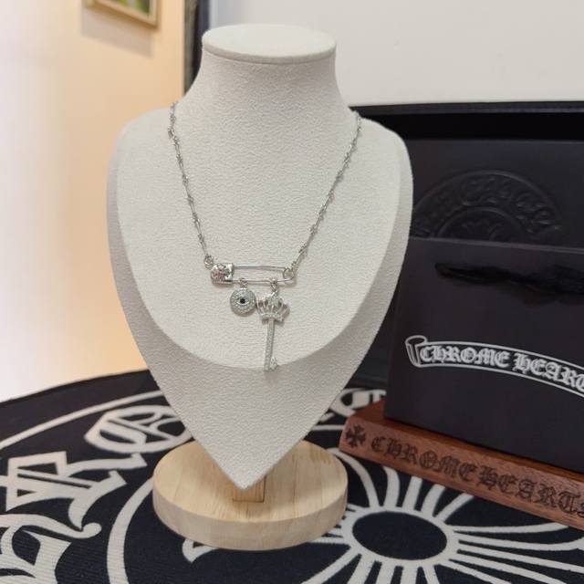 New counter quality Chrome Hearts brooch crown key necklace, with different conc
