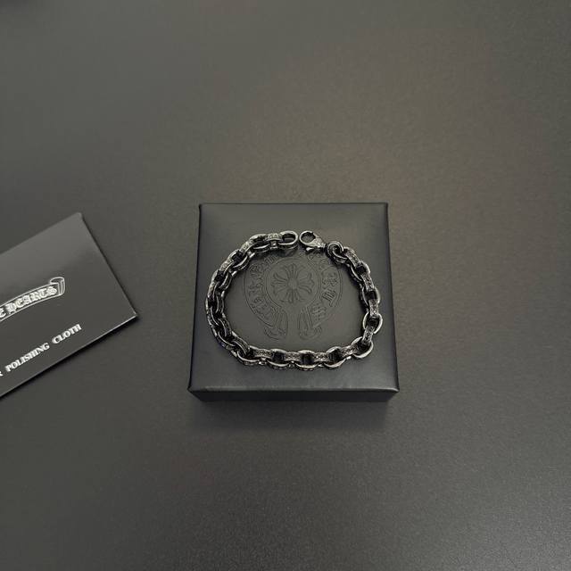 Black is too cool. The latest Chrome Hearts necklace. Factory direct sales. One-