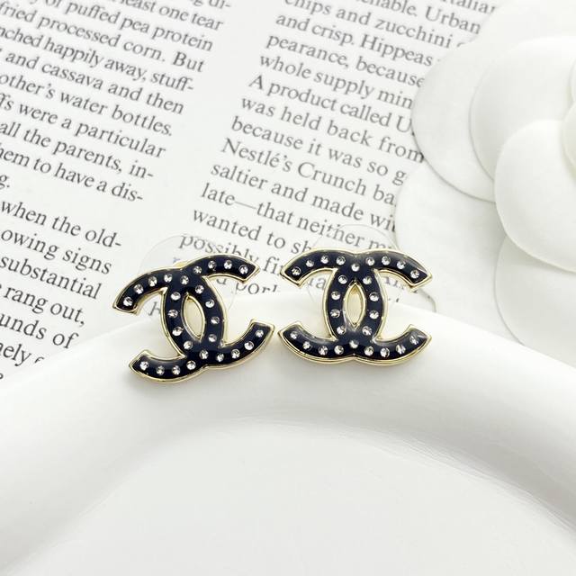 Today's new model code E3155 0237825 Chanel earrings are hot-selling. The new Ch