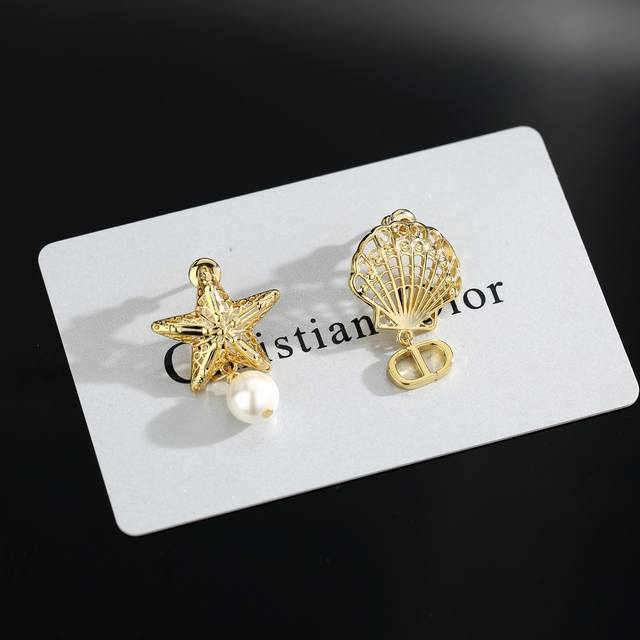 The latest Dior popular Dior Ocean series, CD letter pearl starfish shell asymme