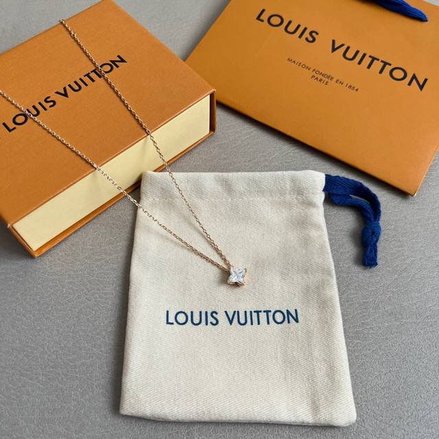 Lv necklace Louis Vuitton counter consistent material popular model shipment uni