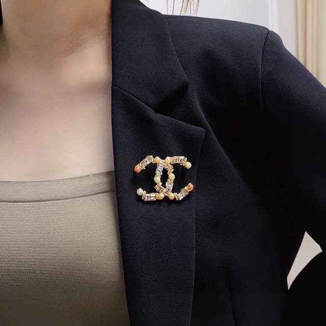 Chanel's new synchronized pearl and diamond brooch is a piece of jewelry that tr