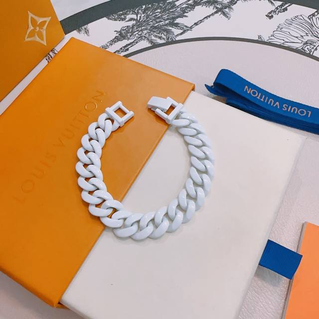 Louis Vuitton LV bracelet original goods, new counter model, retro fashion essen