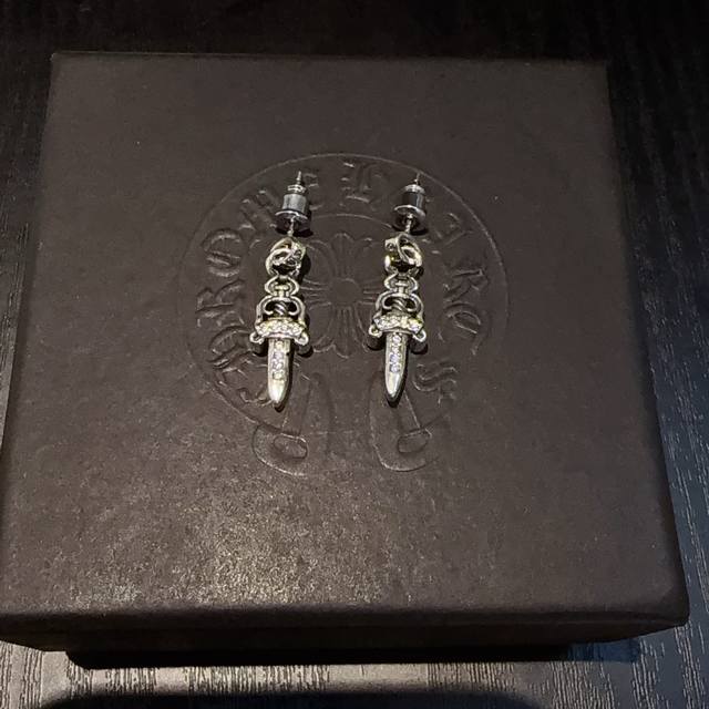 New counter quality Chrome Hearts sword diamond earrings imported electroplating