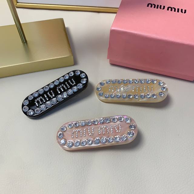 Miumiu Miu Miu hairpin Czech diamond letter hairpin pressure clip temperament al