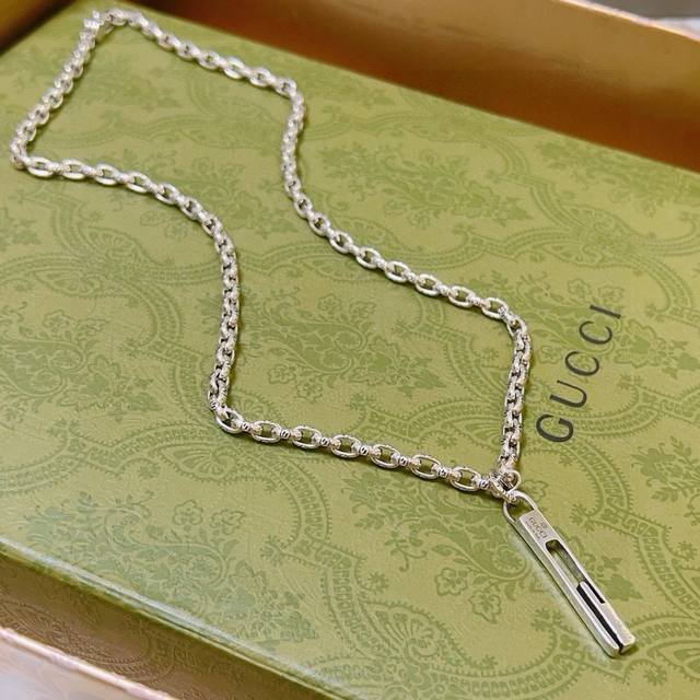 This is the latest Gucci necklace, a top choice for influencers. This chain is e