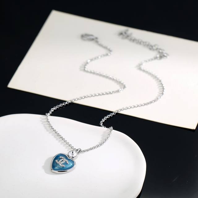 Chanel Heart Blue Necklace, high-end quality, same material as the counter, exqu