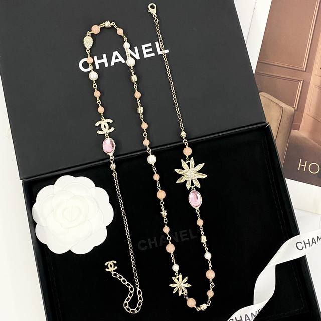 Today's new model code N1104 1224825 Chanel necklace is a hot seller! The Chanel