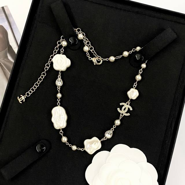 Today's new model code N1103 0274825 Chanel necklace is hot selling. New Chanel