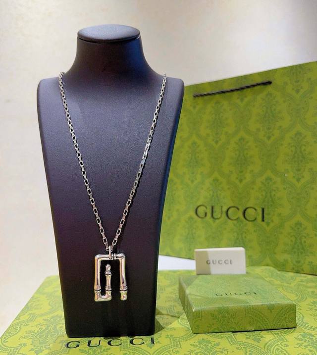 New Arrival: The latest Gucci necklace, featuring a higher-end chain and celebri