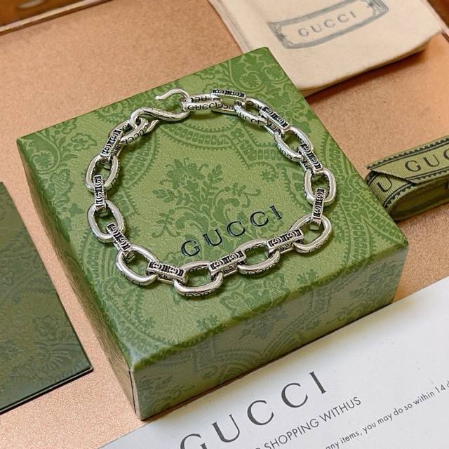 2025's latest luxury Gucci bracelet. A top-tier luxury line-up of custom high-en