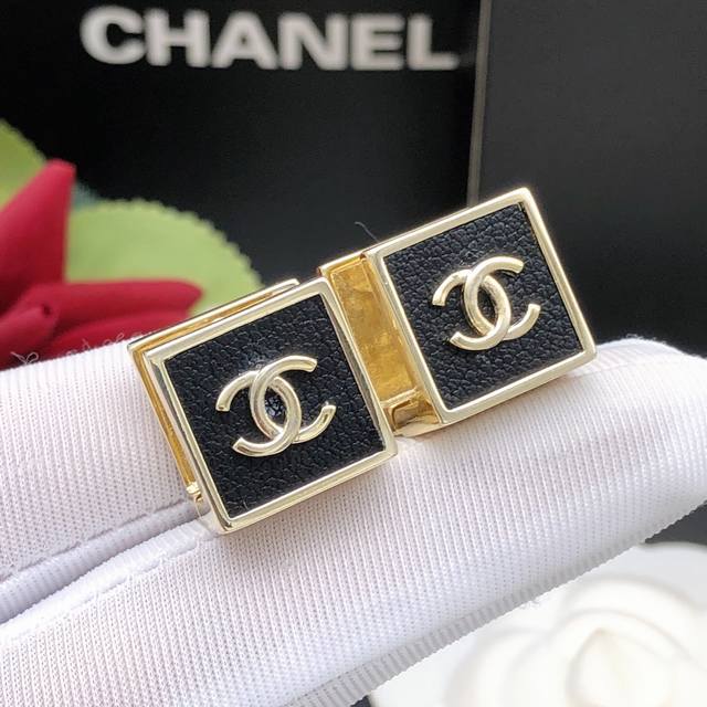No. Xed0142 Ch*Nel latest square leather earrings consistent Zp brass material