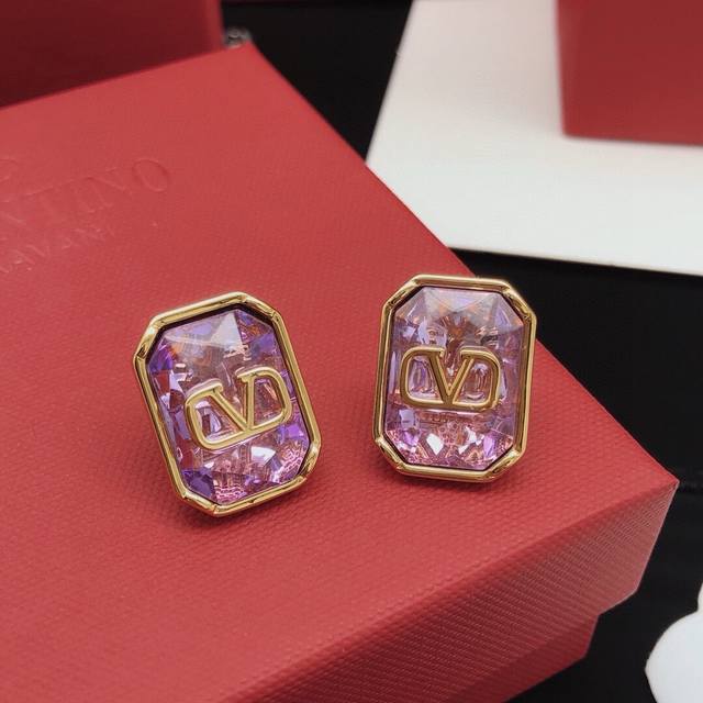 No. Ved0069 Valentino earrings square rock sugar rhinestone purple little woman