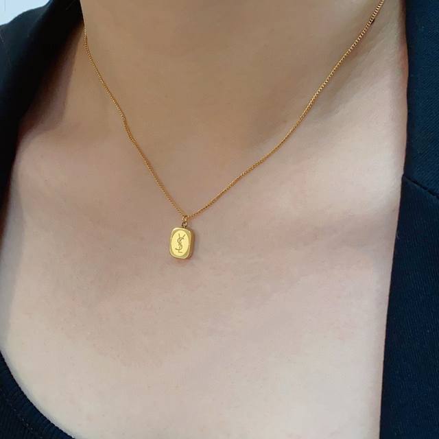 Latest Ysl Saint Laurent letter necklace with logo at the end. Made of original