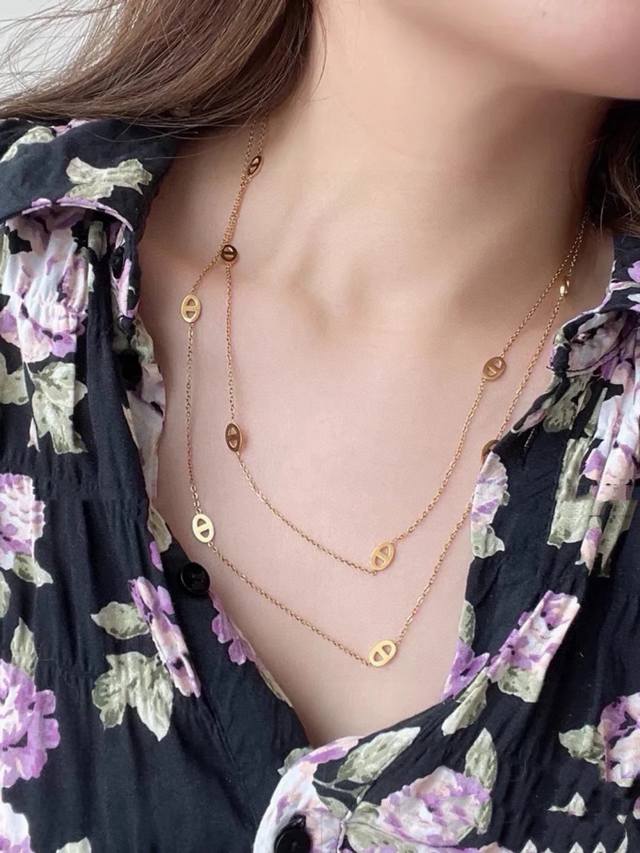 Xiaohongshu recommends a new long necklace from Herm