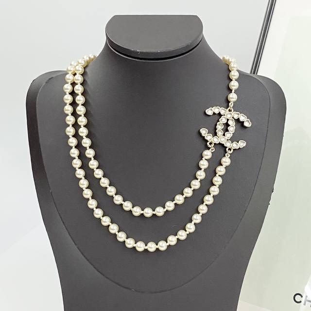 Today's new model code N1102 0275825 Chanel necklace is a hot seller! The Chanel