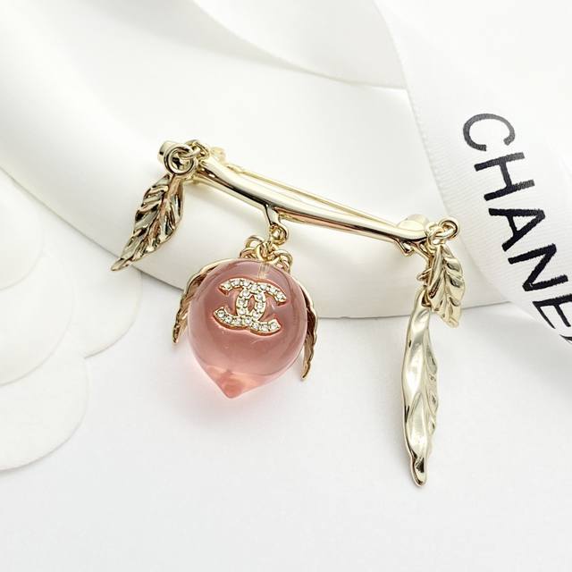 Today's new model code A788 0267825 Chanel brooches are hot sellers! The Chanel