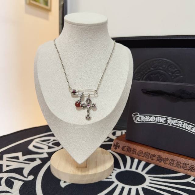 New counter quality Chrome Hearts Chrome Hearts pink diamond flame cross necklac