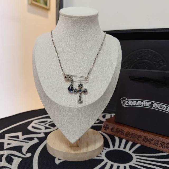 New counter quality Chrome Hearts blue diamond flame cross necklace, with differ