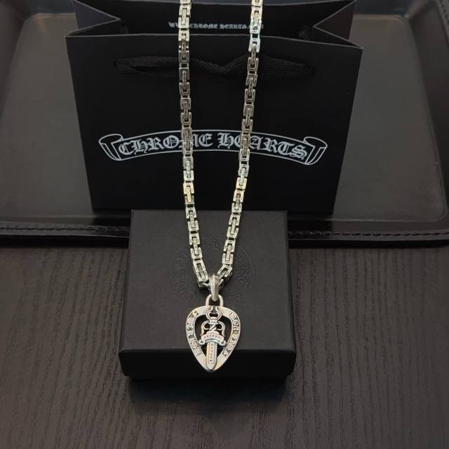 New counter-quality Chrome Hearts classic retro thick buckle Crusader necklace,