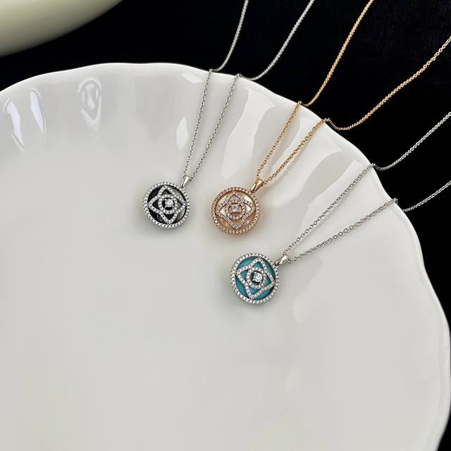 Turquoise De Beers Lotus Series Necklace Enchanted Lotus Series gives you infini