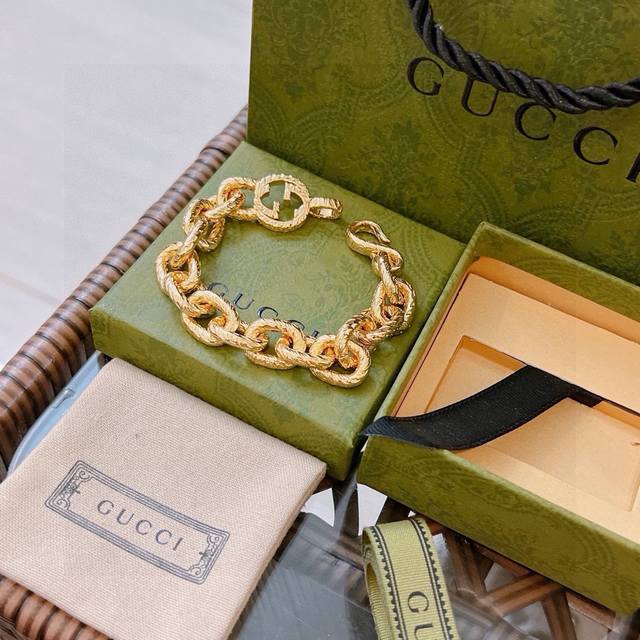 2025 latest gold luxury bracelet, exclusive high-quality Gucci bracelet, the lat
