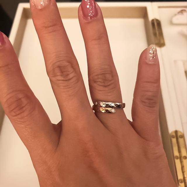 Our diamond-shaped two-tone ring is priced at Zp30 800+. Please make sure to pur