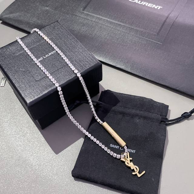 Our Ys1 diamond-encrusted contrast necklace is a true treasure! It can be worn i