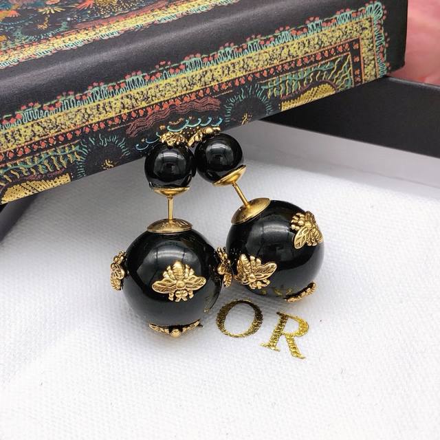No. Ded0415 Dior Vintage Bee Black Large and Small Pearl Earrings